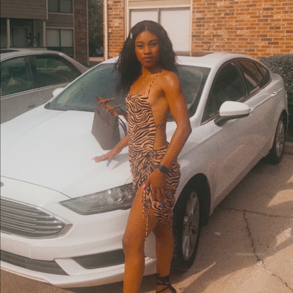 Lucca Couture Dresses & Skirts - Exotic prints dress 🤎